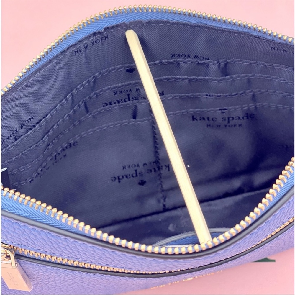 Kate Spade Leila Convertible Wristlet Wallet NWT
Small purse Fresh Blue - Picture 7 of 12